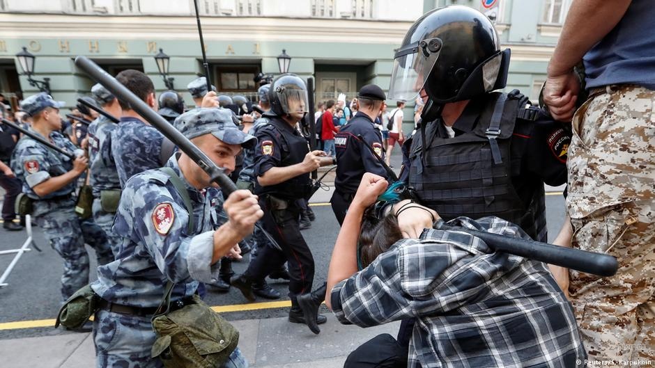 На Московії на акціях проти пенсійної реформи затримали більше тисячі людей