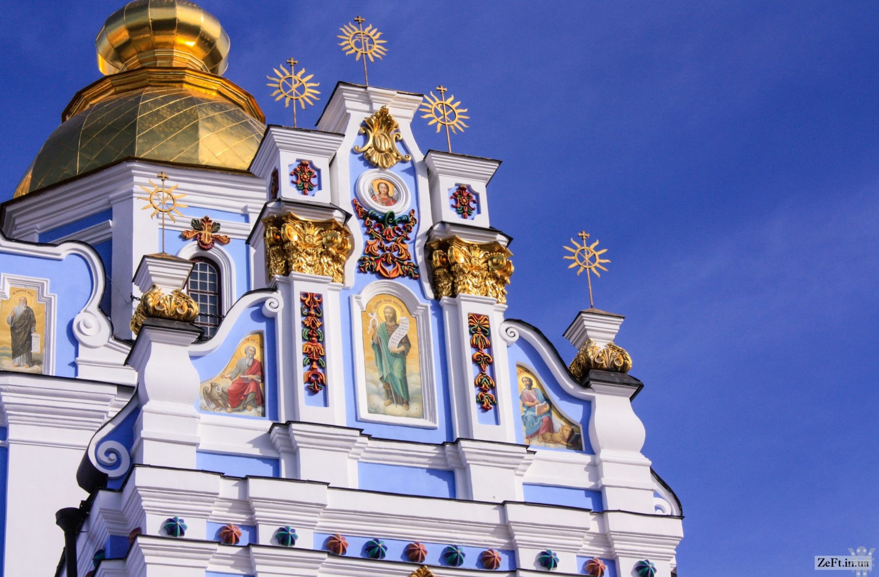 РПЦ в Україні обіцяють відстоювати свою назву та бояться захоплення храмів