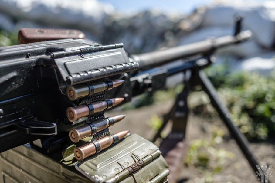 Бойовики на Донбасі продають зброю і шантажують командирів – ГУР МОУ