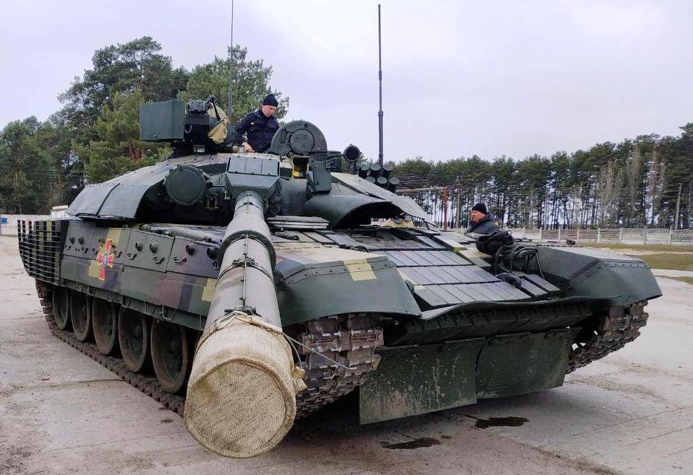 На полігоні «Десна», що на Чернігівщині, тривають випробування модернізованого дослідного зразка танку Т-72