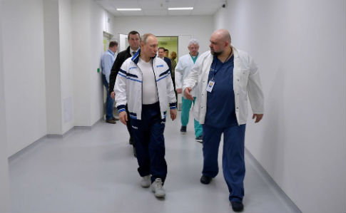 Коронавірус підкрадається до Путіна: заразився лікар, який показував йому московську спецлікарню