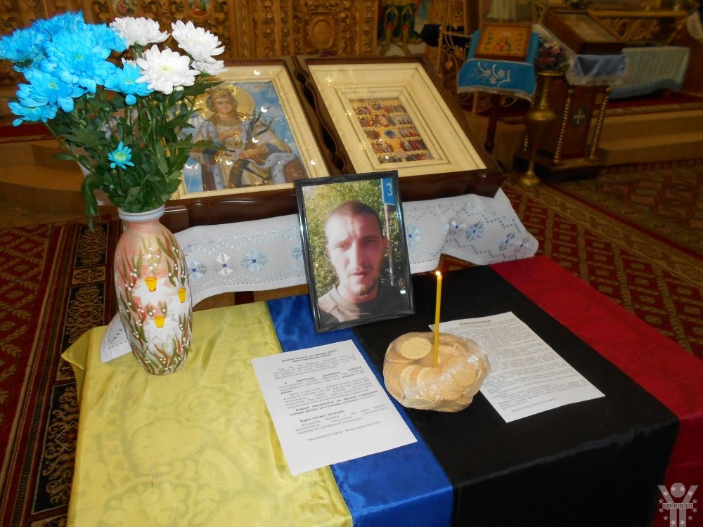 У Чернігові помолилися за загиблого у листопаді Героя та всіх Захисників України