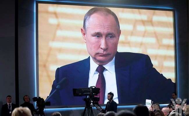 Вірити в краще: під час прес-марафону Путін порадив росіянам читати «добрі» казки