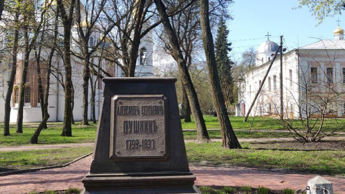 Вулиці на честь Пушкіна у громадах Чернігівщини - російська колоніальна спадщина