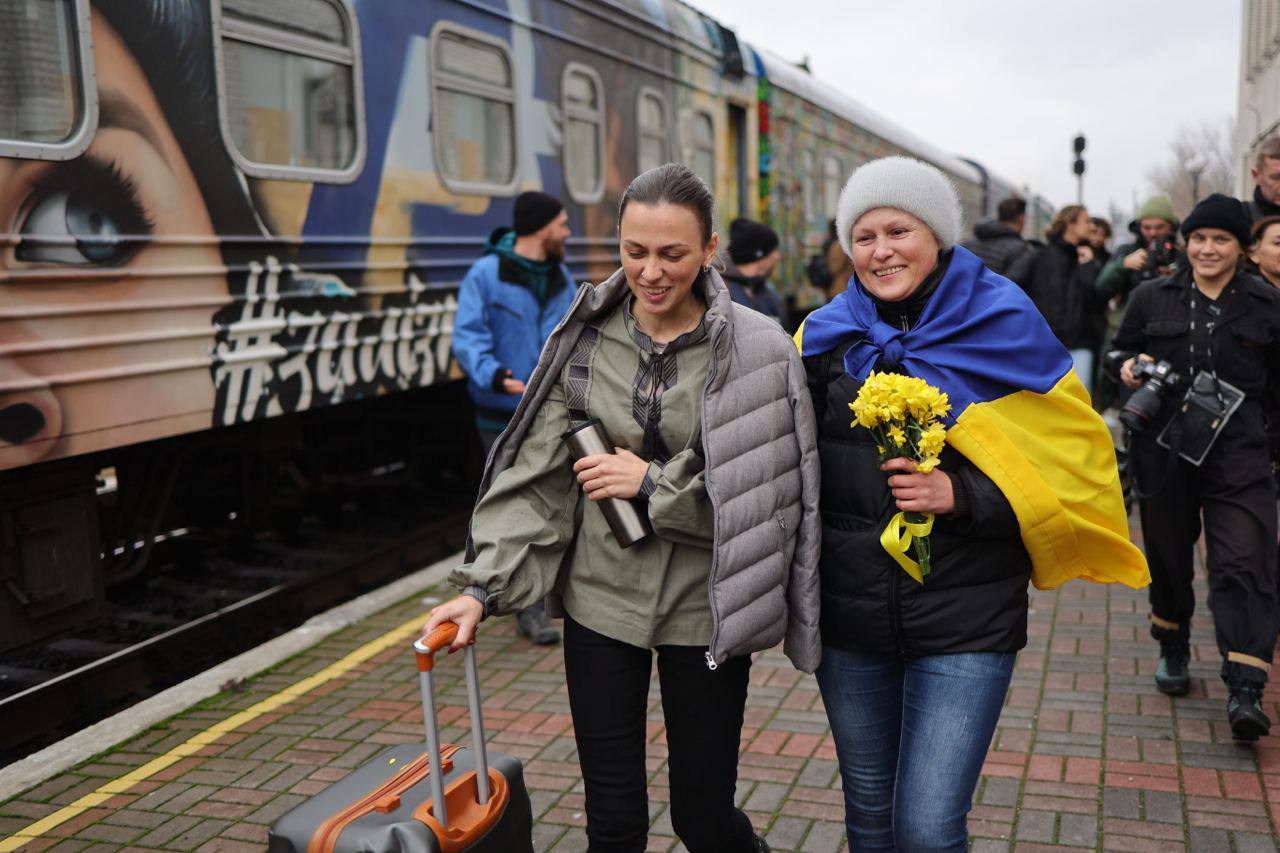 До Херсона прибув потяг з Києва вперше з початку повномасштабного вторгнення Росії в Україну