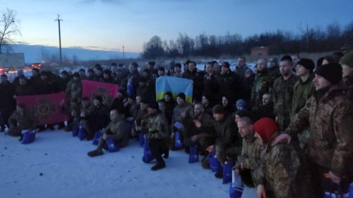 Україна повернула з полону окупантів 101 людину, серед них захисники Маріуполя