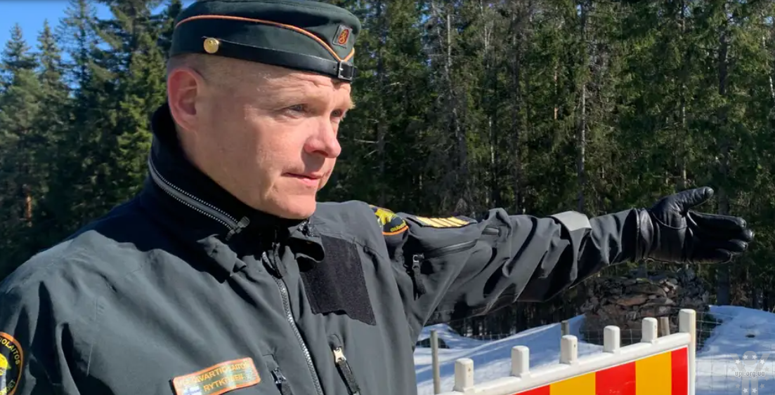Фінляндія повністю закриває кордон з РФ і знесуть їх консульство