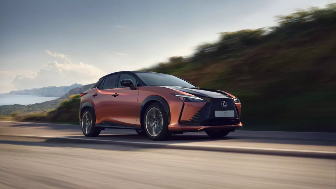 Lexus RZ 450e: розкішний електрокросовер нового покоління
