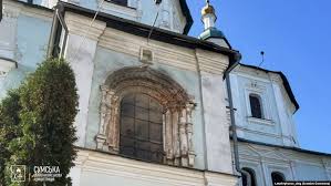 Російський агресор здійснив обстріл у Сумах Свято-Воскресенського кафедрального собору