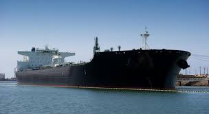Танкери з нафтою РФ перетворилися на плавучі сховища біля Суецького каналу через санкції