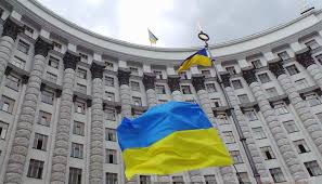 Лідери та аутсайдери довіри українців серед інститутів влади
