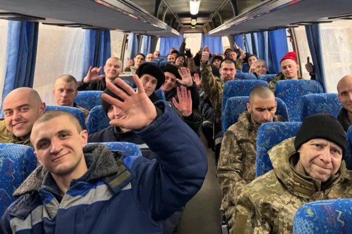 157 українських Захисників удома!