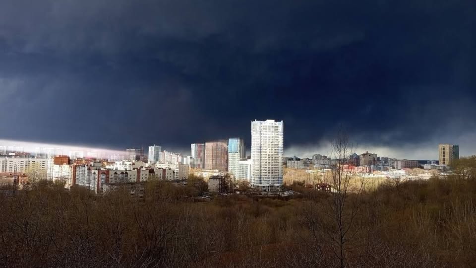 В Пермі вже котру годину падає 