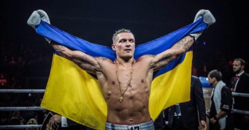 Олександр Усик присвятив перемогу воюючій Україні