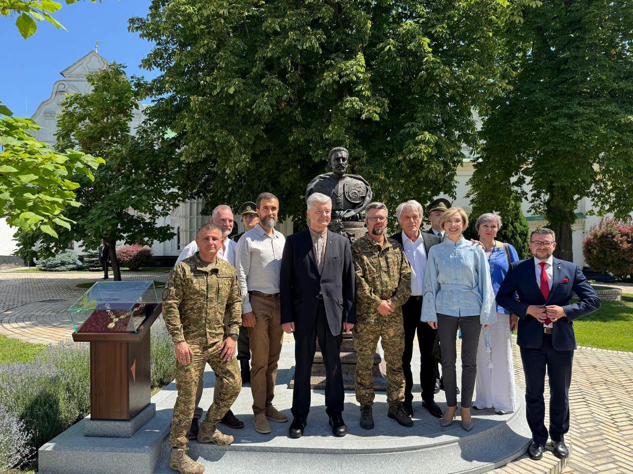 У Києво-Печерську Лавру повернувся Іван Мазепа
