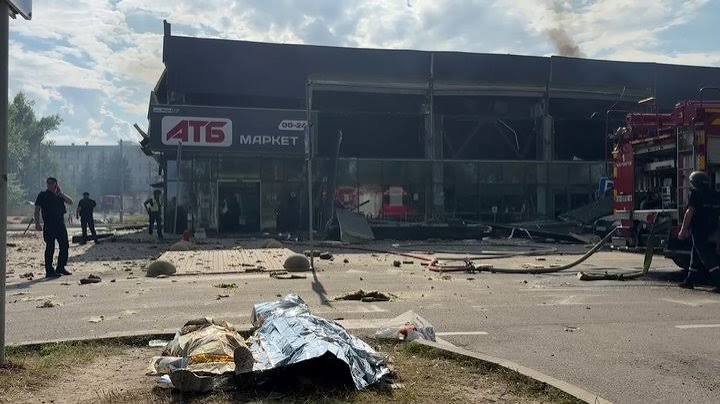 Удар росії по АТБ в Чернігові – воєнний злочин скоїли окупанти зі складу бригади “ГРОМ “каскад”
