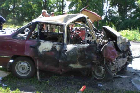 В ДТП на Дніпропетровщині загинуло п’ятеро людей. Фото