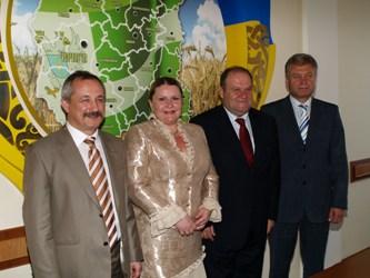 Питання транскордонного співробітництва та розвитку Єврорегіону „Дніпро” розглядали у Чернігові