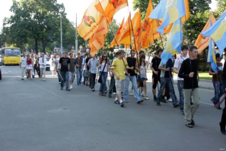 349-річчя Конотопської битви у Львові відзначили смолоскипною ходою. Фото