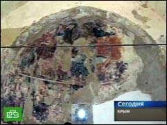 Крим. У Феодосії в ході реставрації храму XIV століття виявлені древні фрески