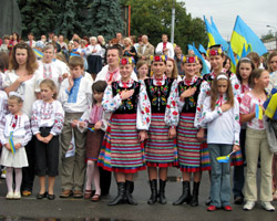 Луцьк привітав Україну зі святом „Українською вишиванкою”