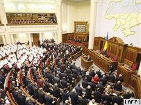 Перевибори принципово не змінять ситуації в українському парламенті