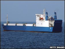 Пірати погрожують підірвати українське судно «Фаїна»