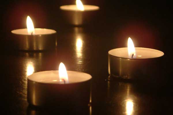 У Луцьку запалили 200-кілограмову свічку в пам'ять про жертв Голодомору
