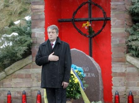 Президент України відвідав Меморіал пам’яті Героїв Крут на Чернігівщині. Фото