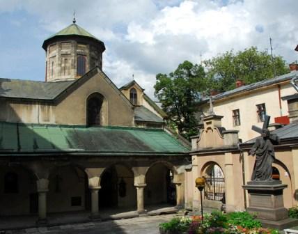 Польща й надалі фінансуватиме реставрацію Вірменського та Катедрального соборів Львова