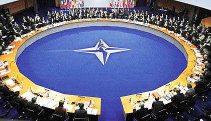 Гавел виступив за розширення НАТО за рахунок України і Білорусі