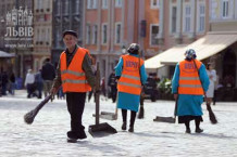 У Львові сумлінних двірників нагороджують тижневим туром по Європі