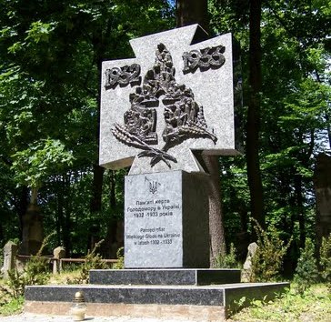 У Варшаві Президенти України та Польщі відкрили пам'ятний знак жертвам Голодомору. Фото