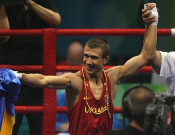 Троє українських боксерів у півфіналі чемпіонату світу