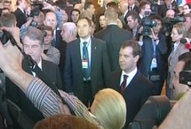 Як Ющенко й Медведєв на саміті СНД зустрілися