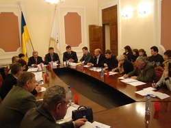 У Чернігівській міській раді обговорювали проект Конституції України