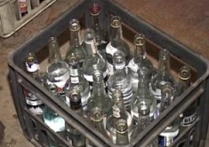 Чернігівська податкова міліція виявила у гаражі 9 тонн спирту